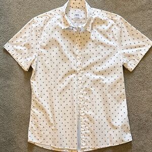 Zara Men's White Shirt with Subtle Pattern